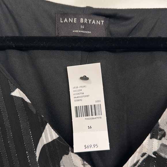Lane Bryant crop Blouse - Picture 2 of 4